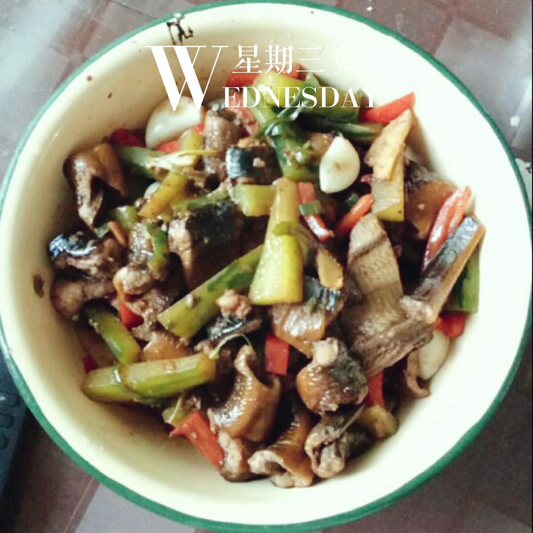 大蒜黄瓜烧鳝鱼