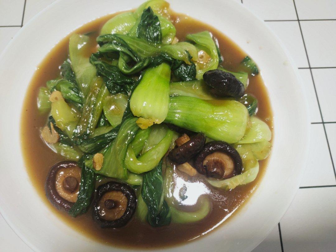 浇汁香菇油菜