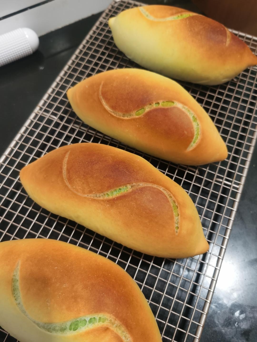 开心果乳酪软欧包