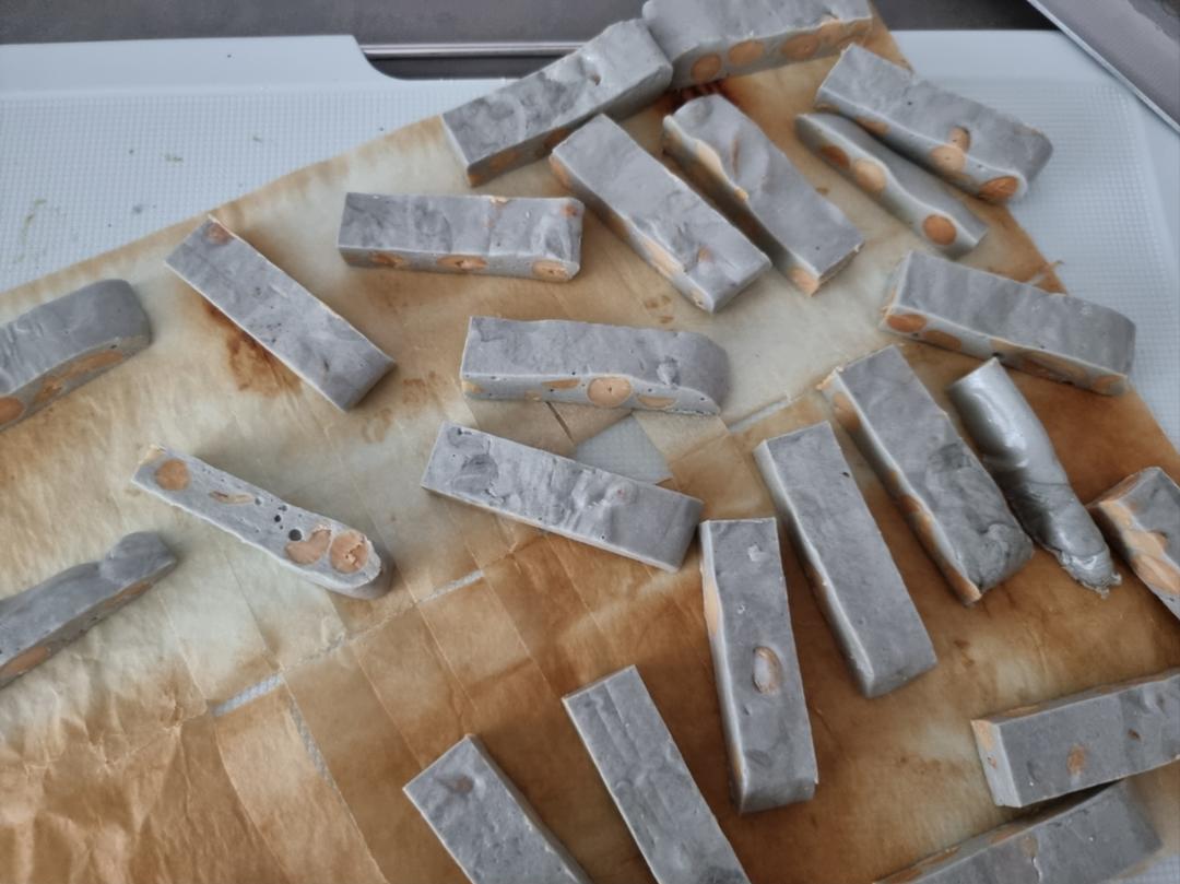 绝对会吃上瘾的花生牛轧糖