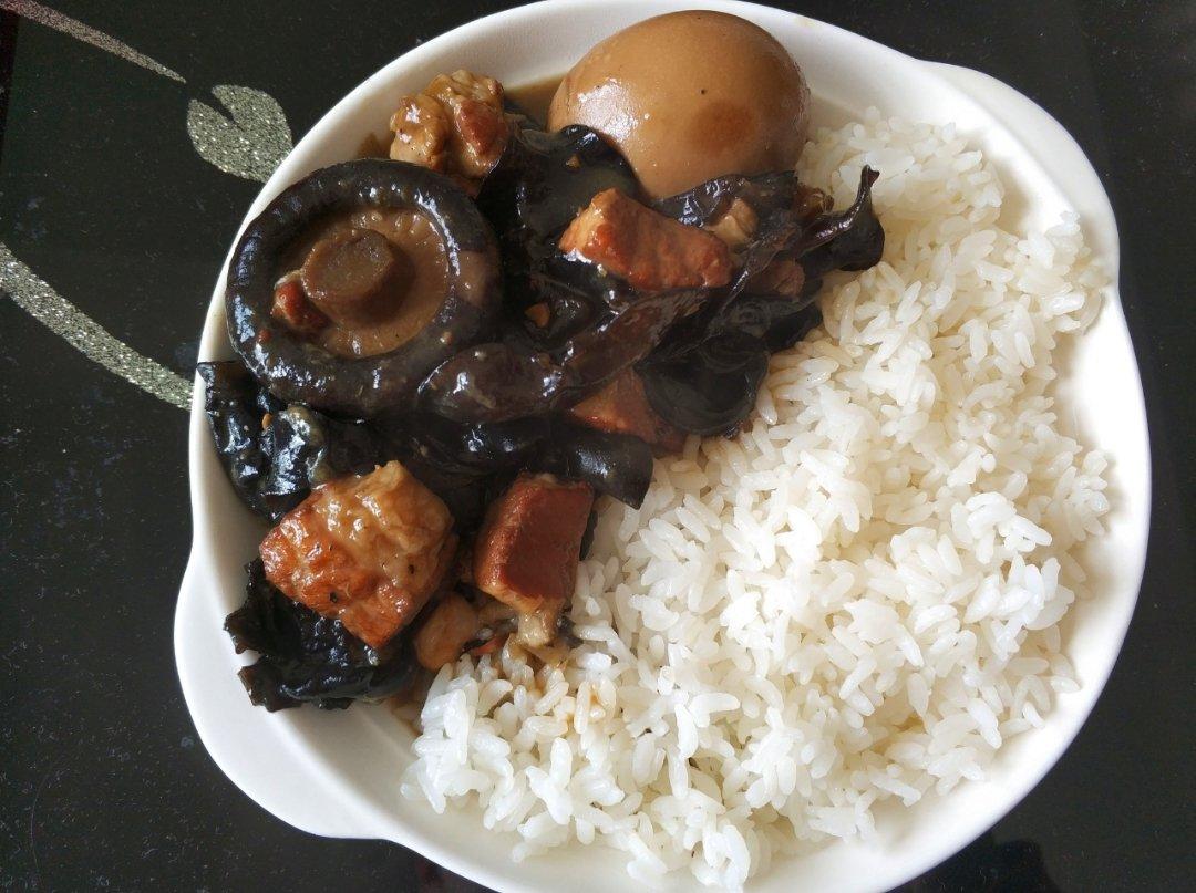 台式卤肉饭