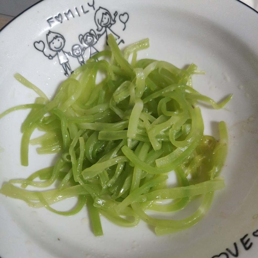 「超级好吃」的清炒莴笋丝