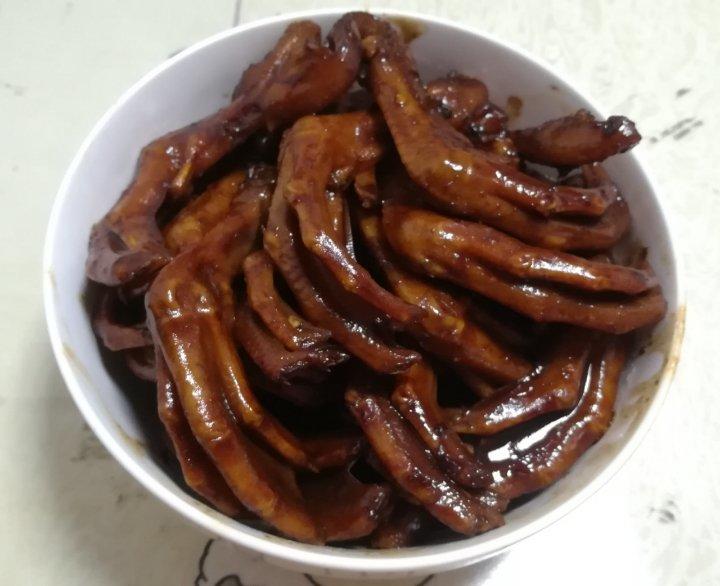 香卤鸭掌（好吃得不得了）