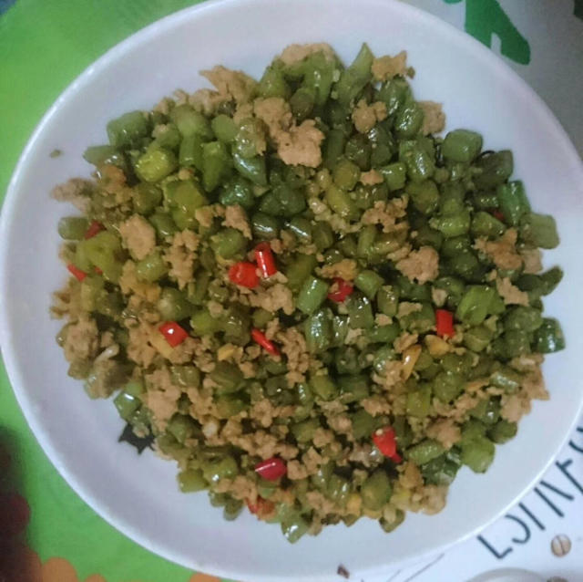 肉沫豆角下饭菜