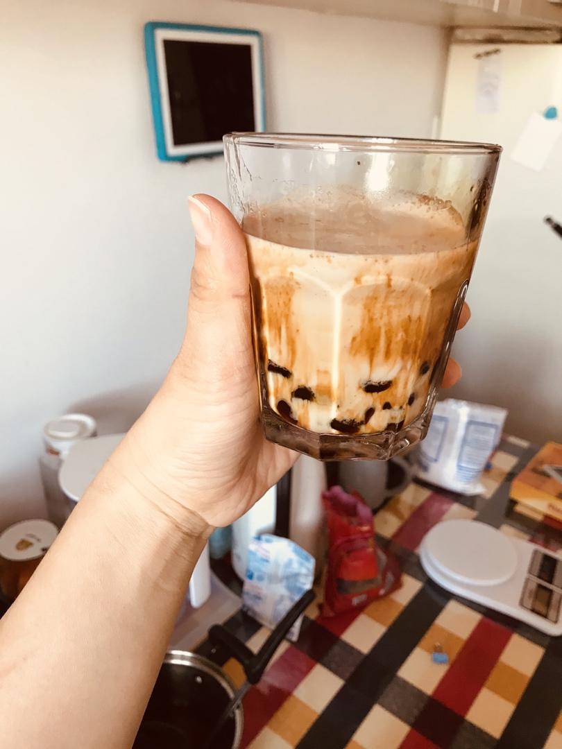 黑糖珍珠鲜奶-在家喝鹿角巷