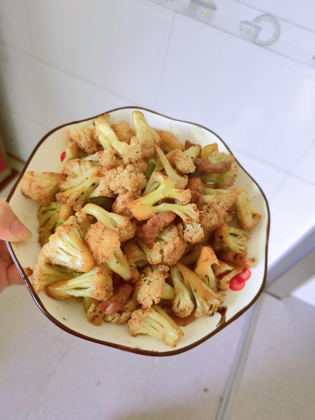 干煸菜花（花菜炒肉）