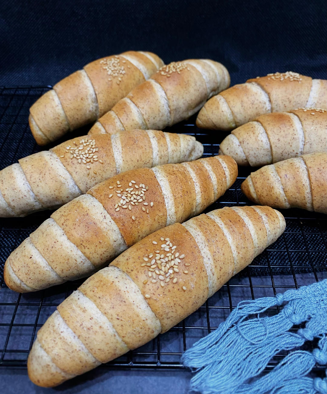 全麦芝麻盐面包