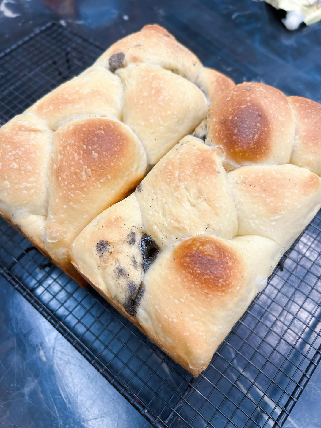 黑芝麻奶酥吐司【一次发酵】