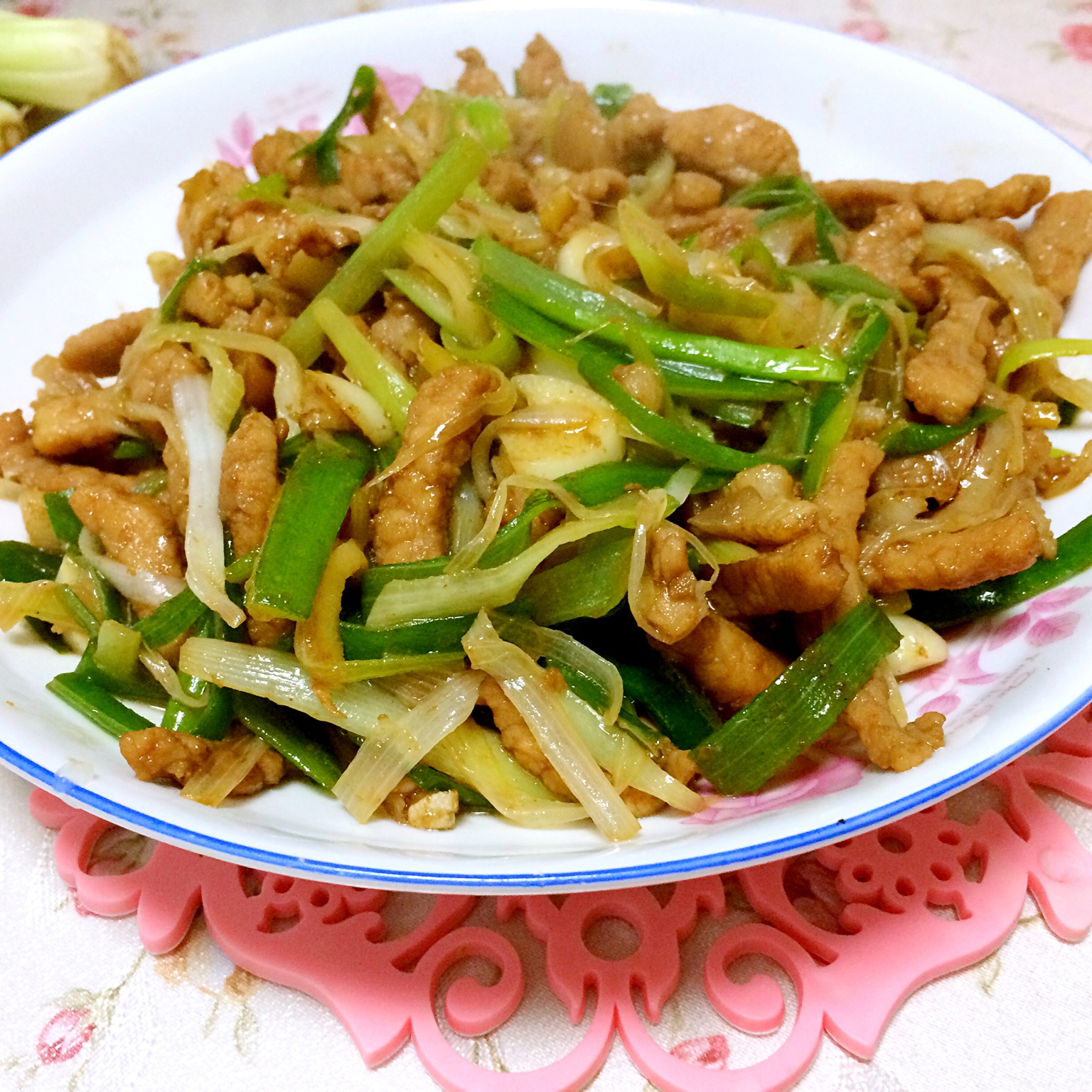 慢慢拒绝拖延症每天进步一点点做的独家葱爆肉丝好吃到流泪