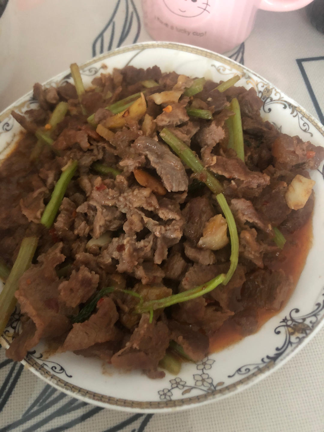 下饭神器又来了，试试这道芹菜炒牛肉！！