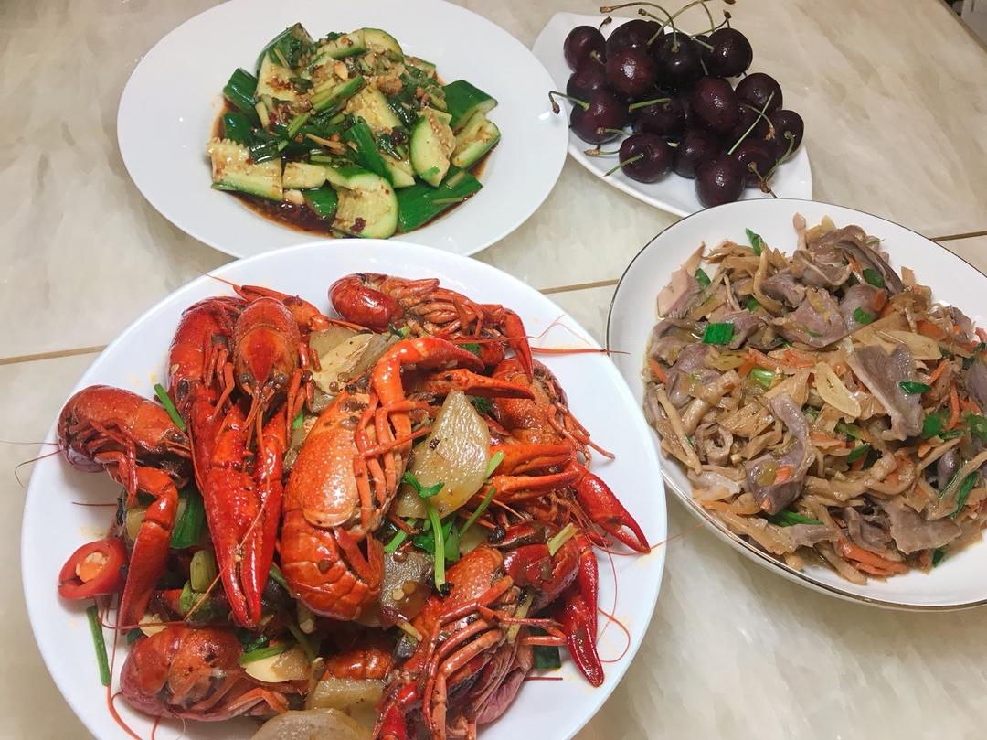 厨房小白超简单凉拌拍黄瓜做法