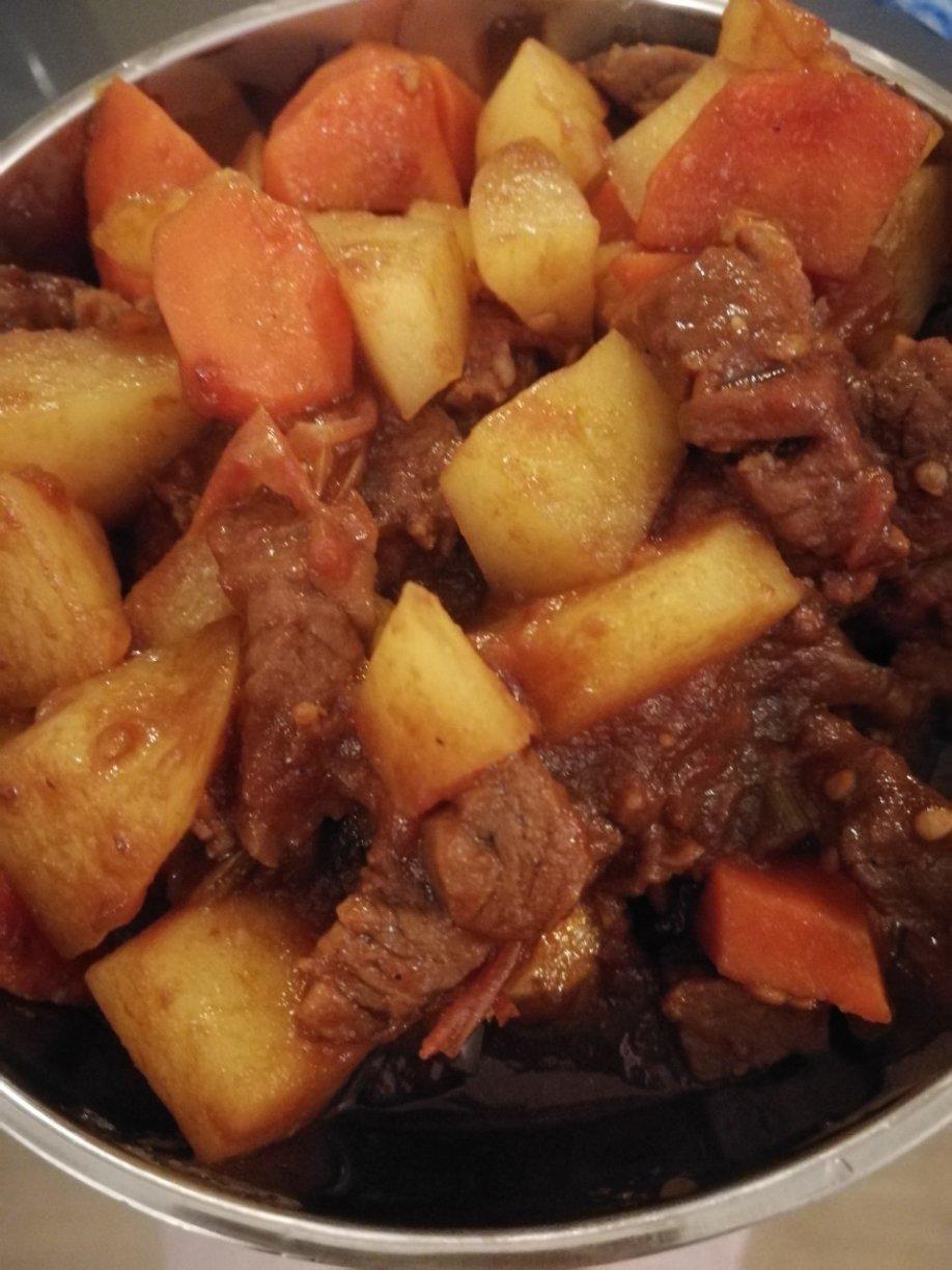 红烧牛肉土豆 （独家秘制）