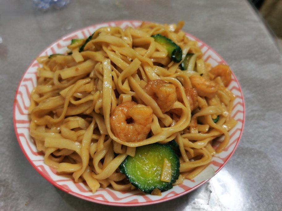 虾仁炒面