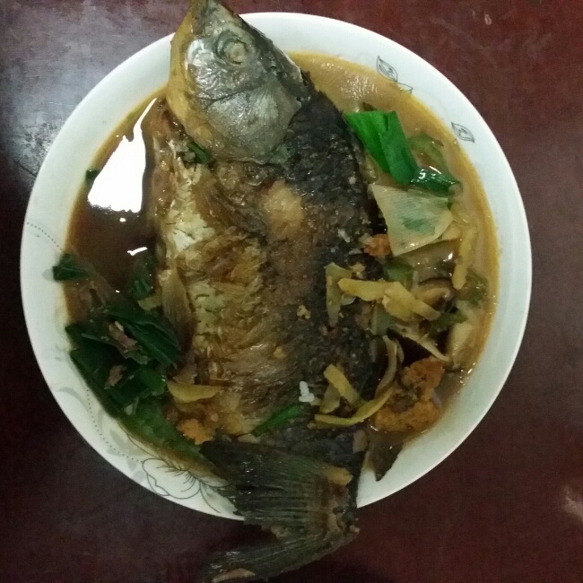 红烧鲫鱼