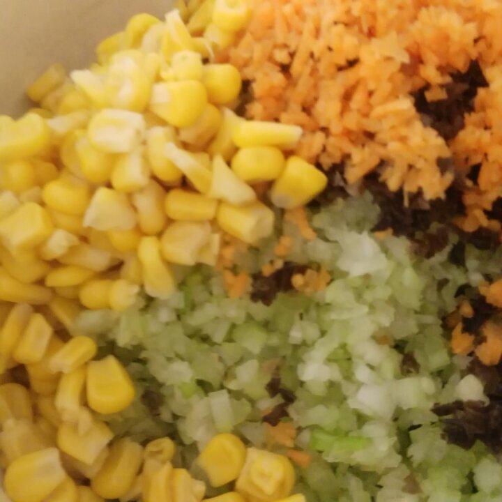 芹菜木耳鲜肉水饺