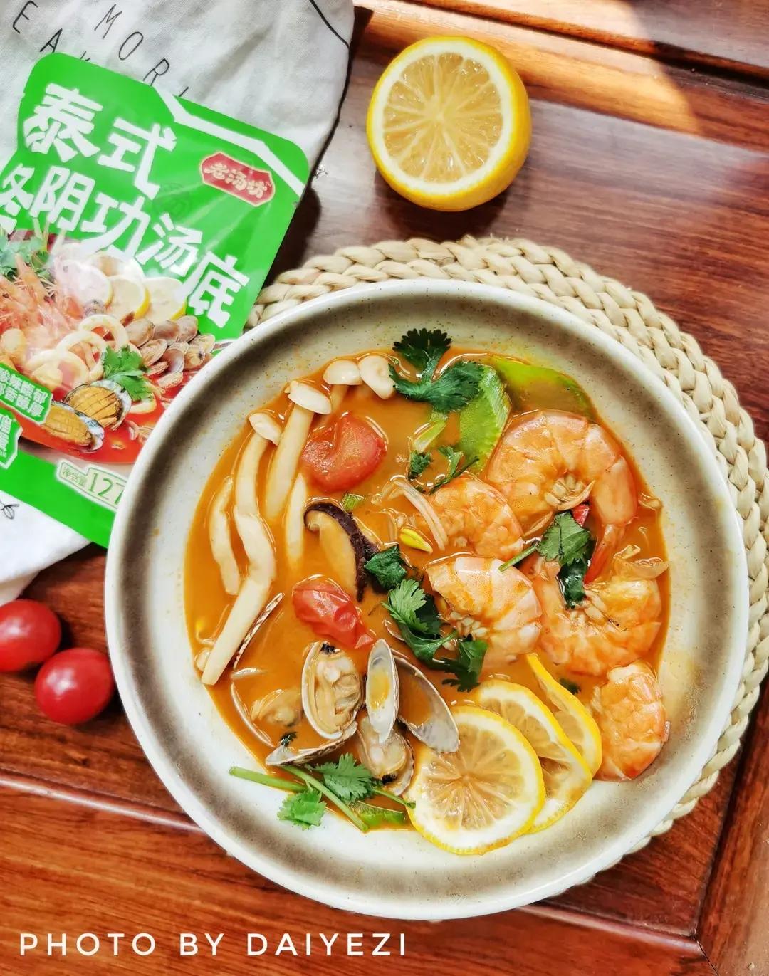 在家轻松复刻椰香酸辣的泰式海鲜冬阴功汤！