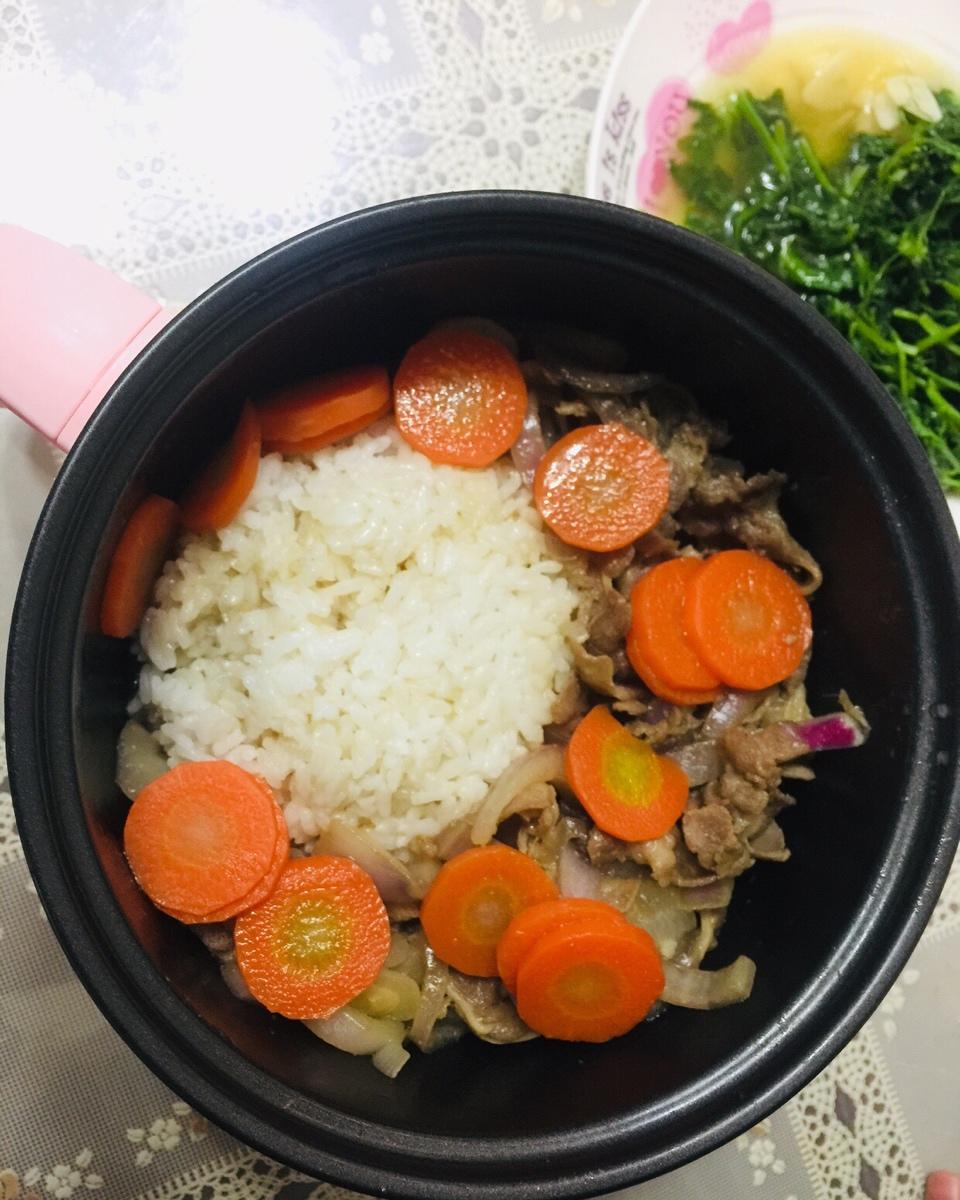 ★牛肉松软可口★日式牛肉饭