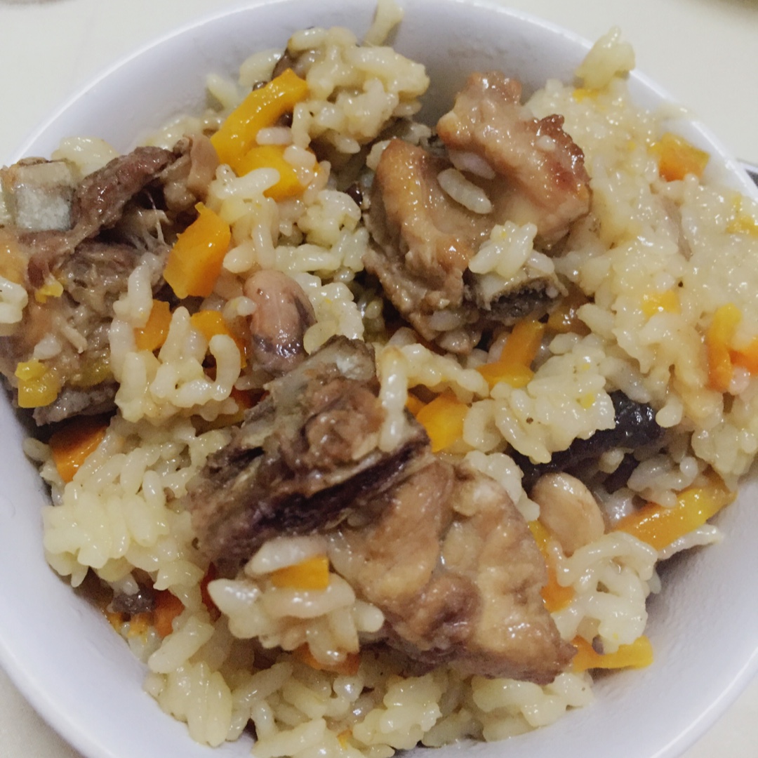 喷香排骨焖饭（爆好吃）