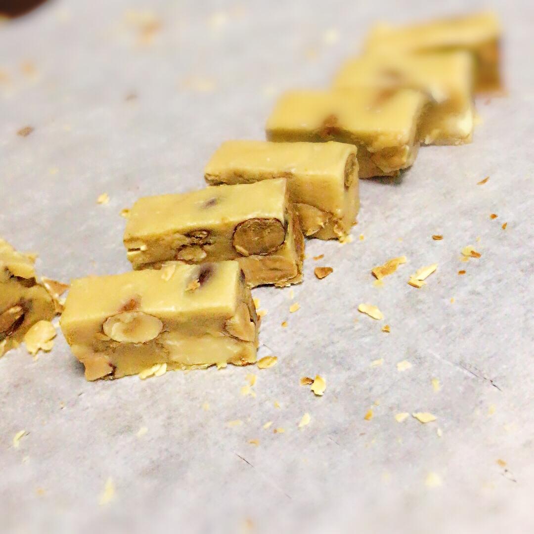 超详细的淡奶油版牛轧糖！