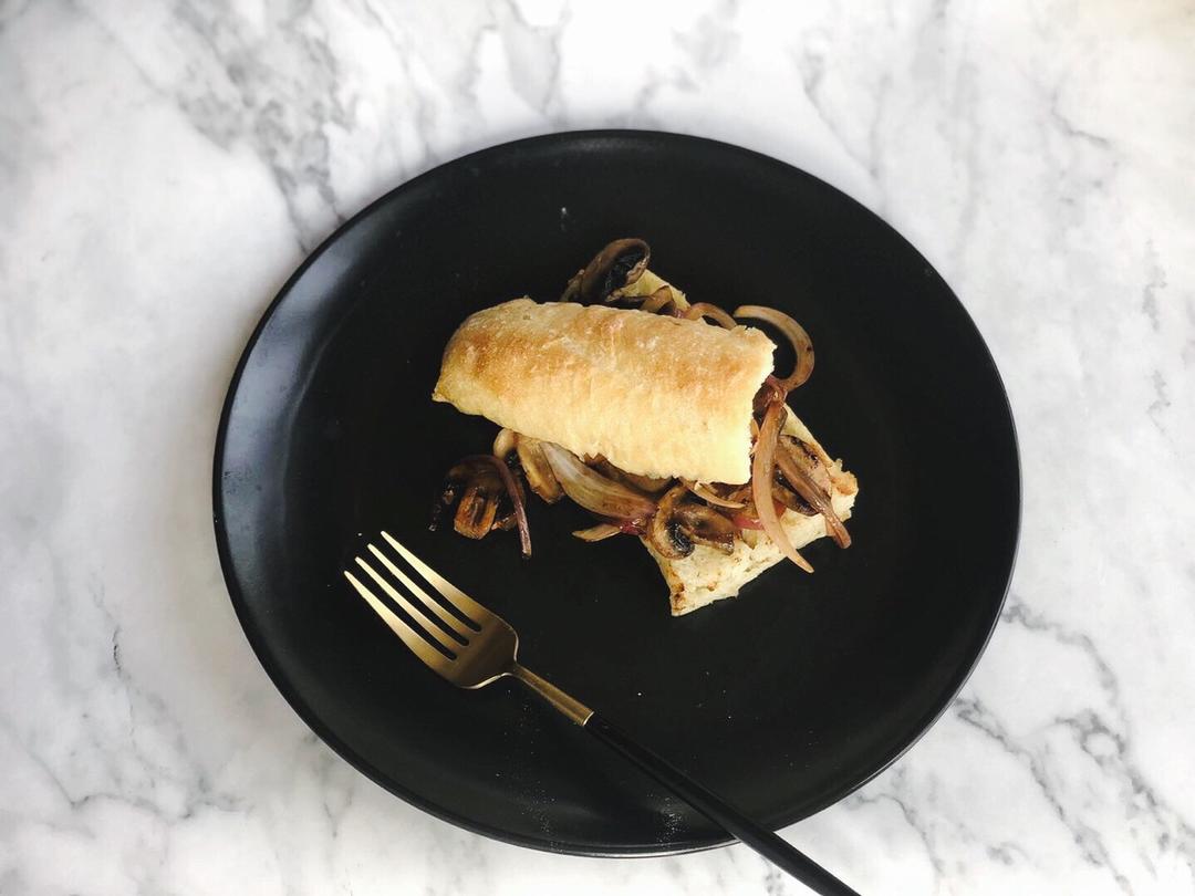 凿壁偷光吃早餐