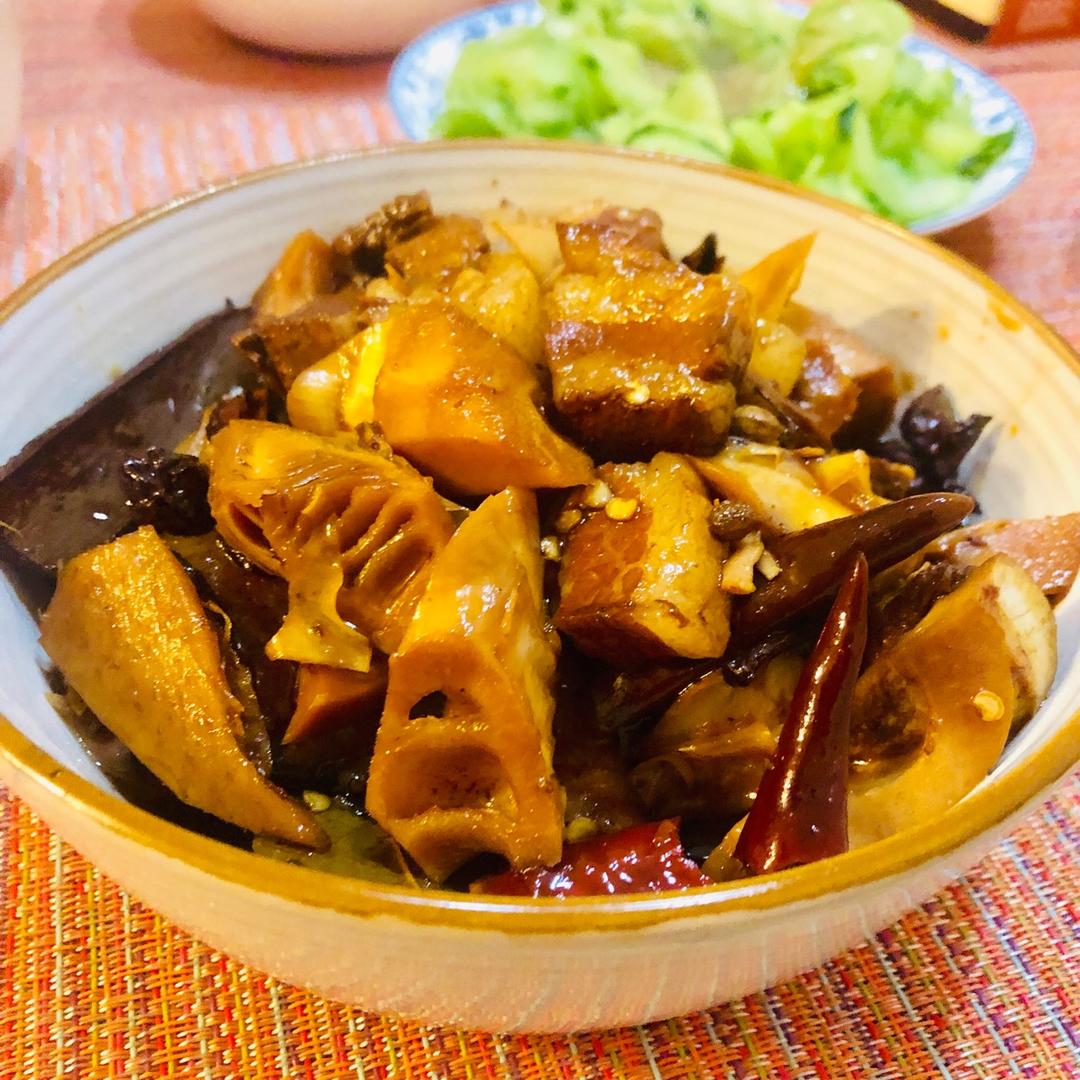堂妈小厨——笋子烧肉
