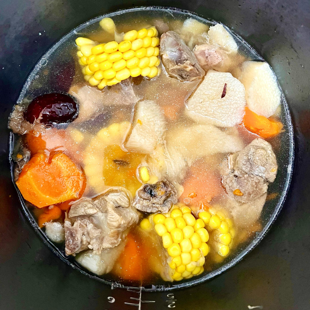 连吃三碗的玉米山药排骨汤