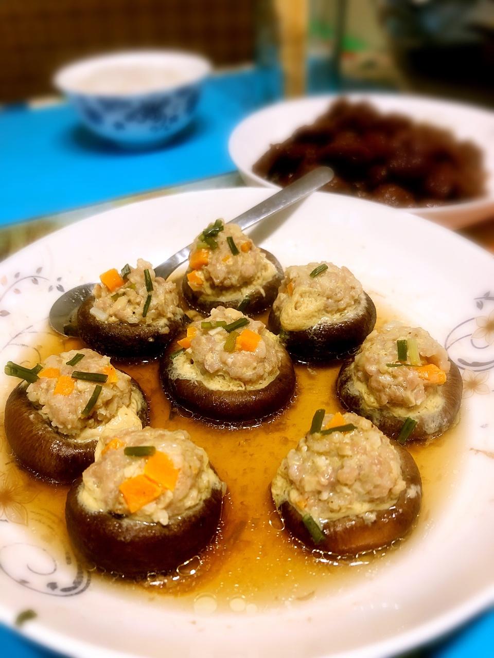 鲜香菇塞肉糜
