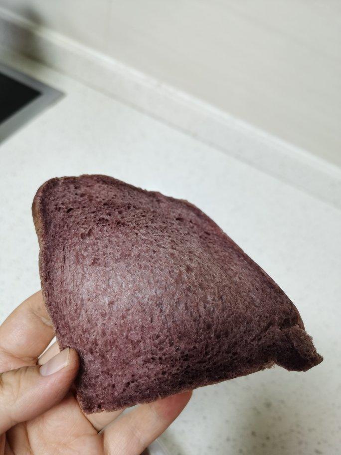 黑米鲜奶吐司