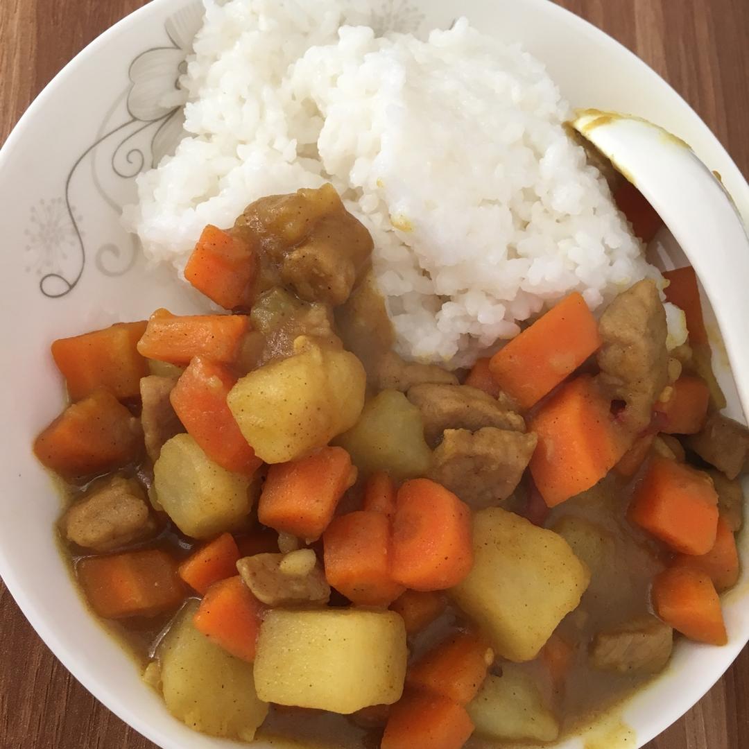咖喱猪肉饭