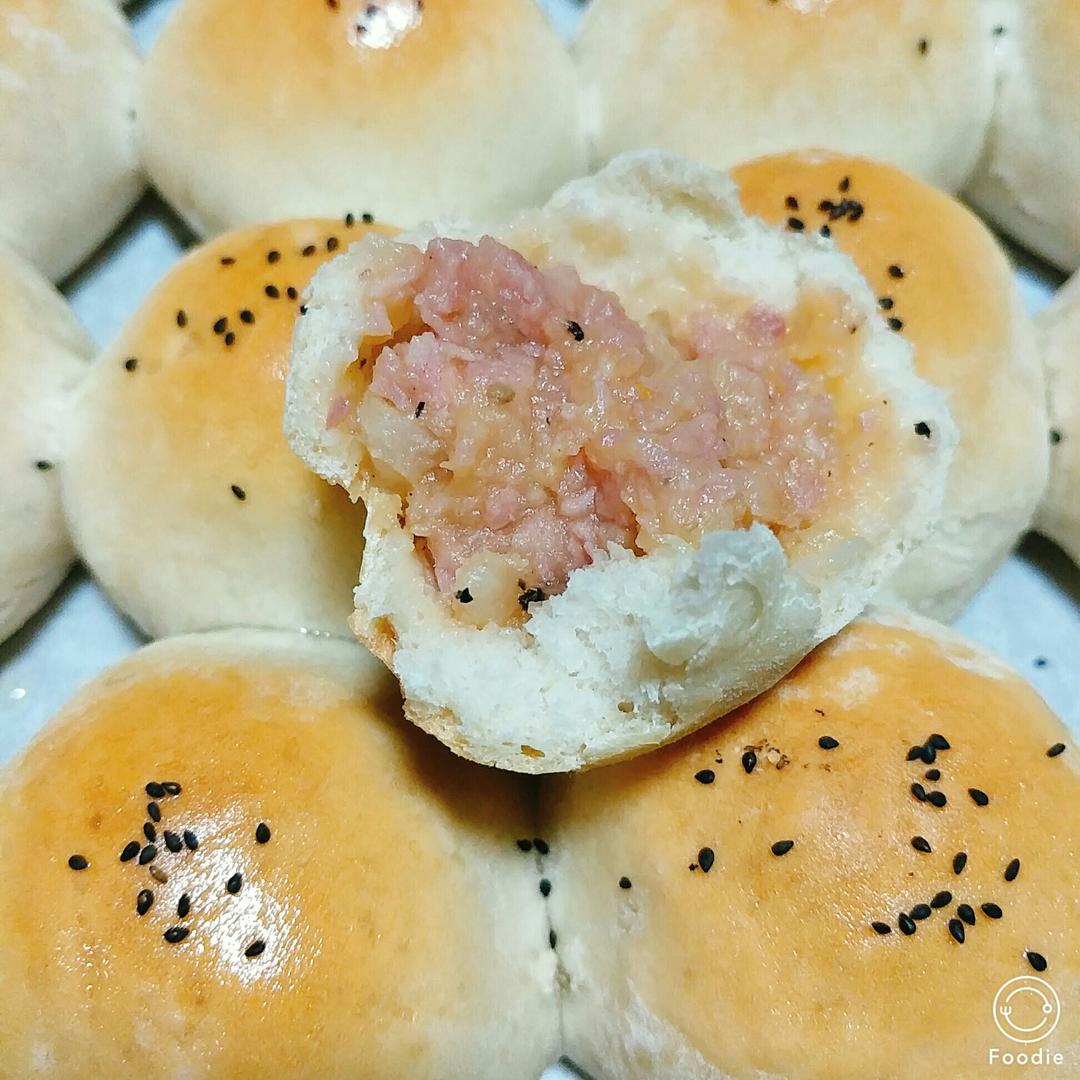面包口感烤包子～快速发面黑胡椒香肠土豆泥馅