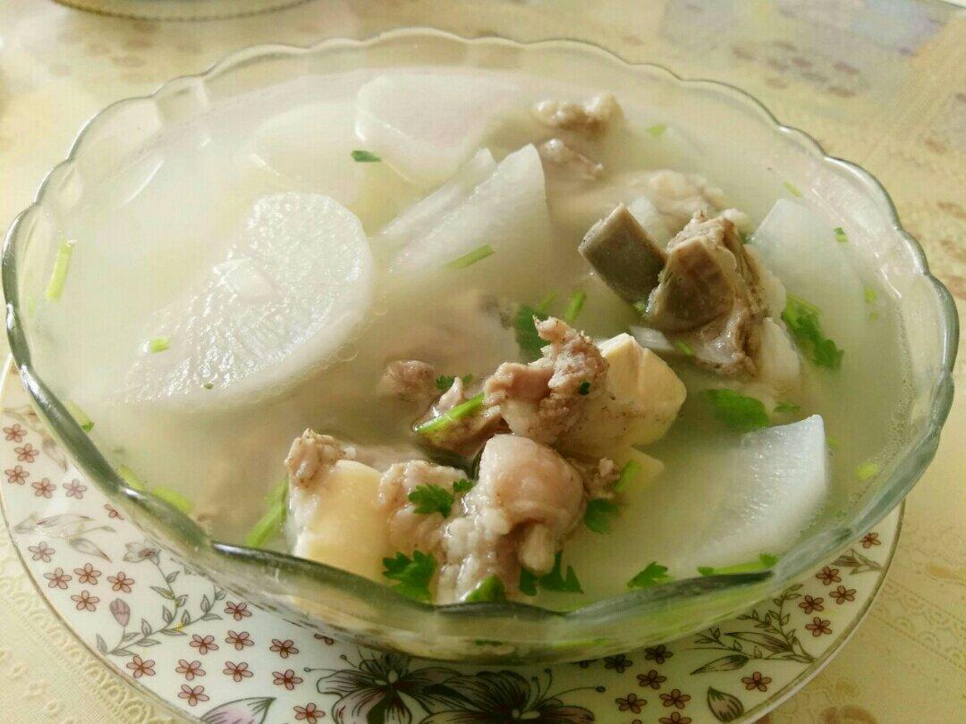 新疆清炖羊肉汤