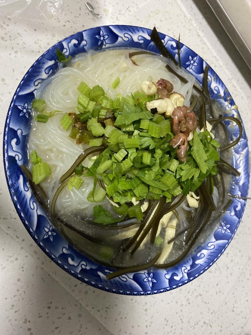 南阳鸡汤米线
