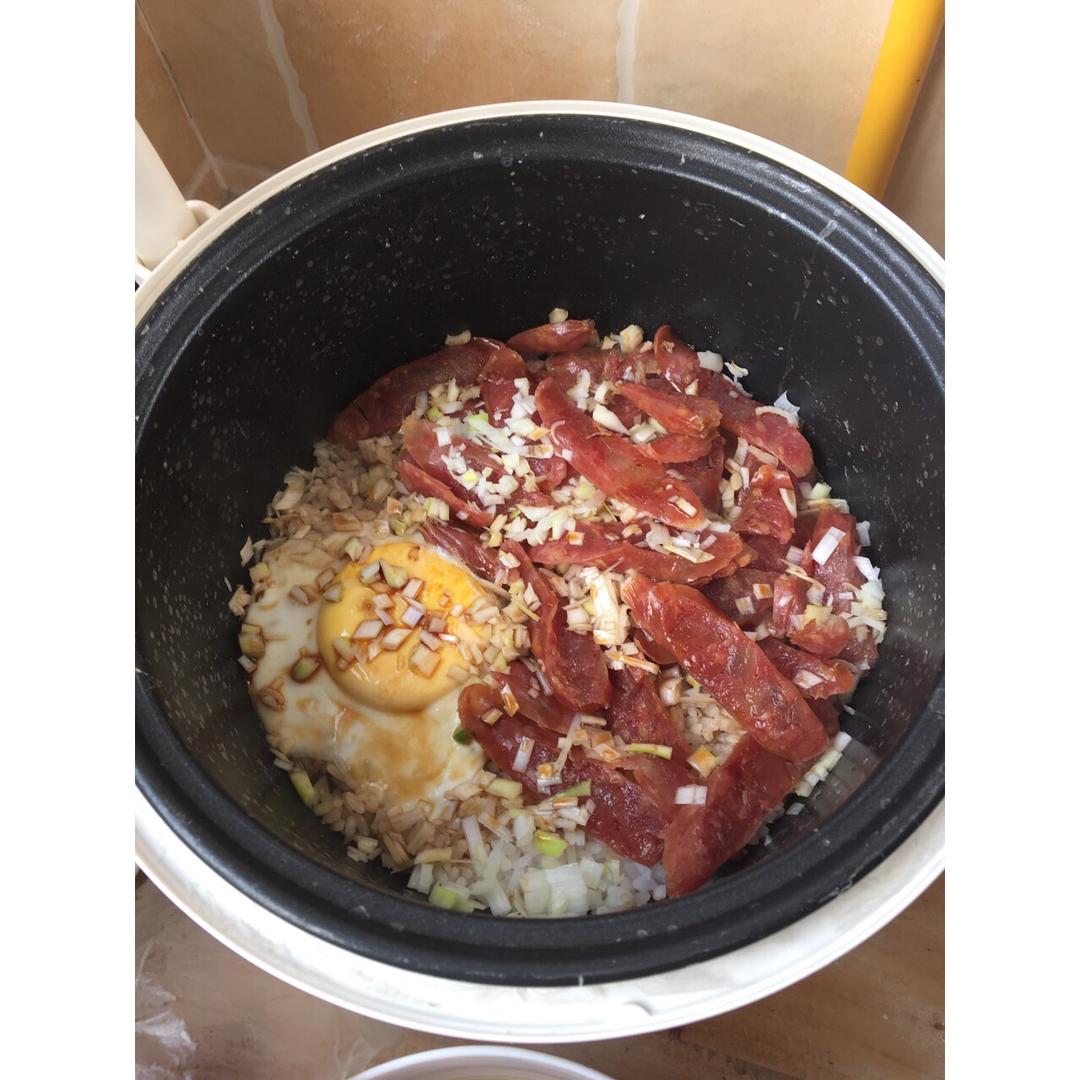 香肠煲仔饭
