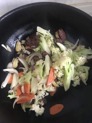 干锅花菜的做法 步骤8