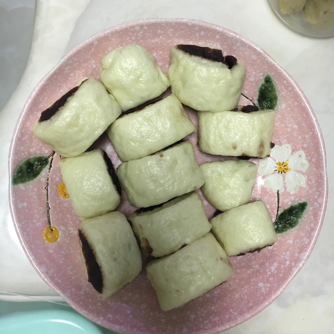 五彩奶香豆沙小馒头
