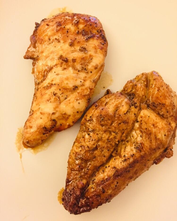 【嫩煎鸡胸肉】
