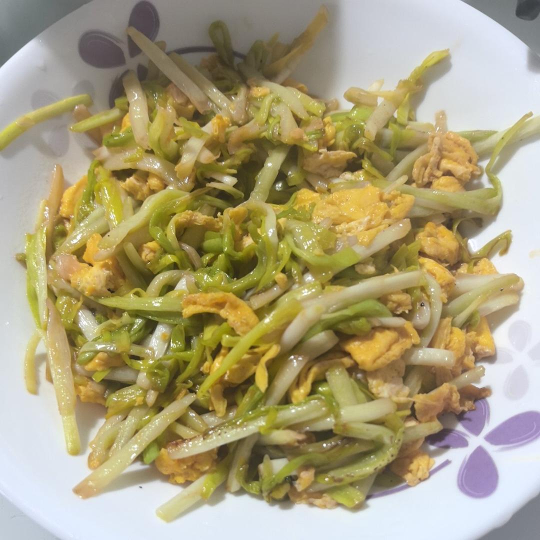 蒜黄炒鸡蛋
