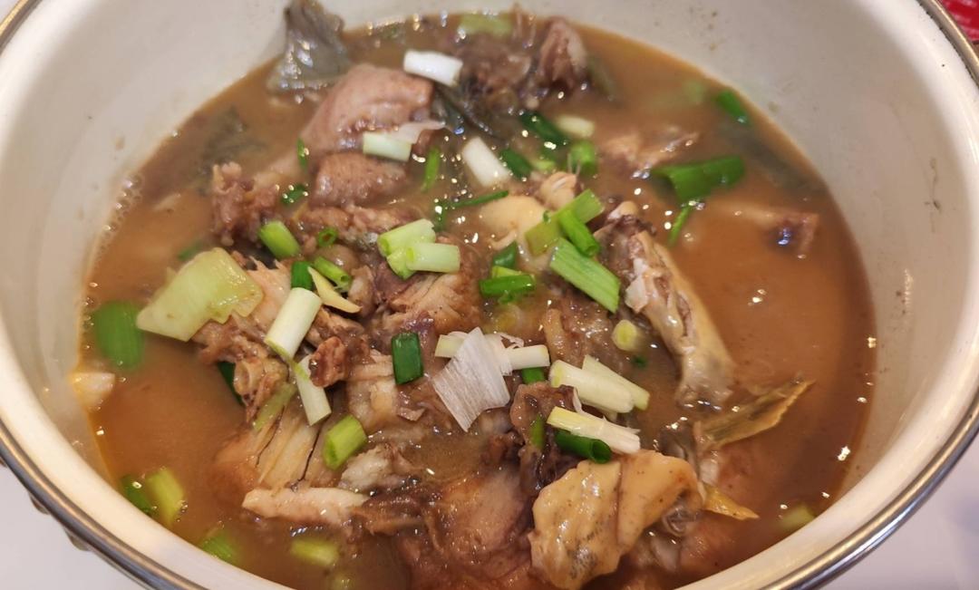 铁锅炖鲶鱼
