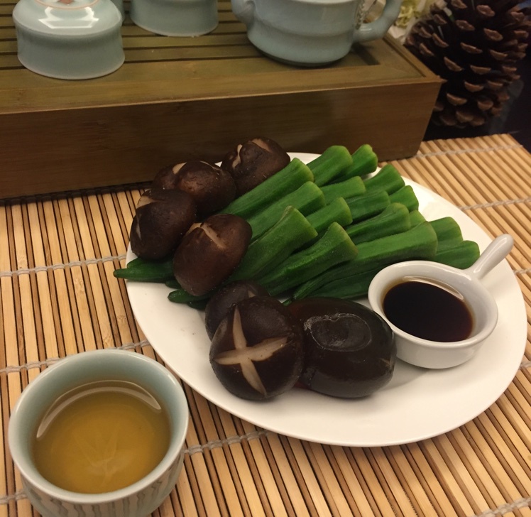 白灼秋葵