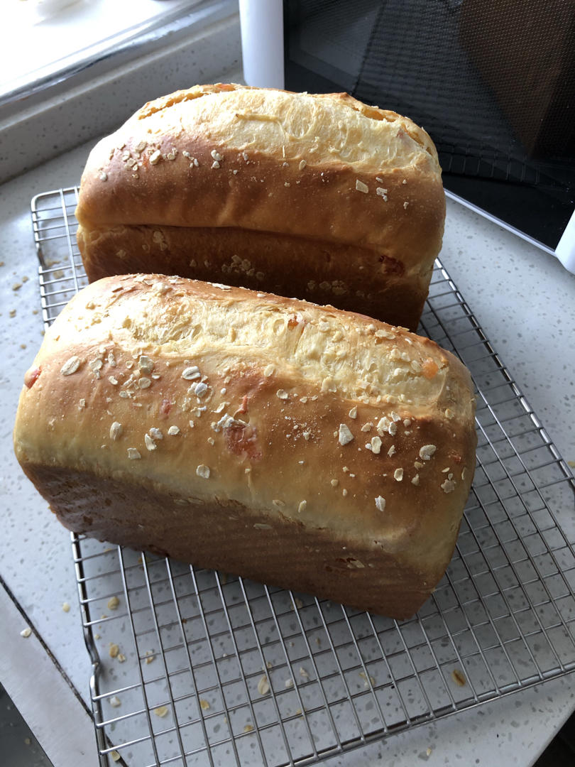 香橙布里欧小山峰