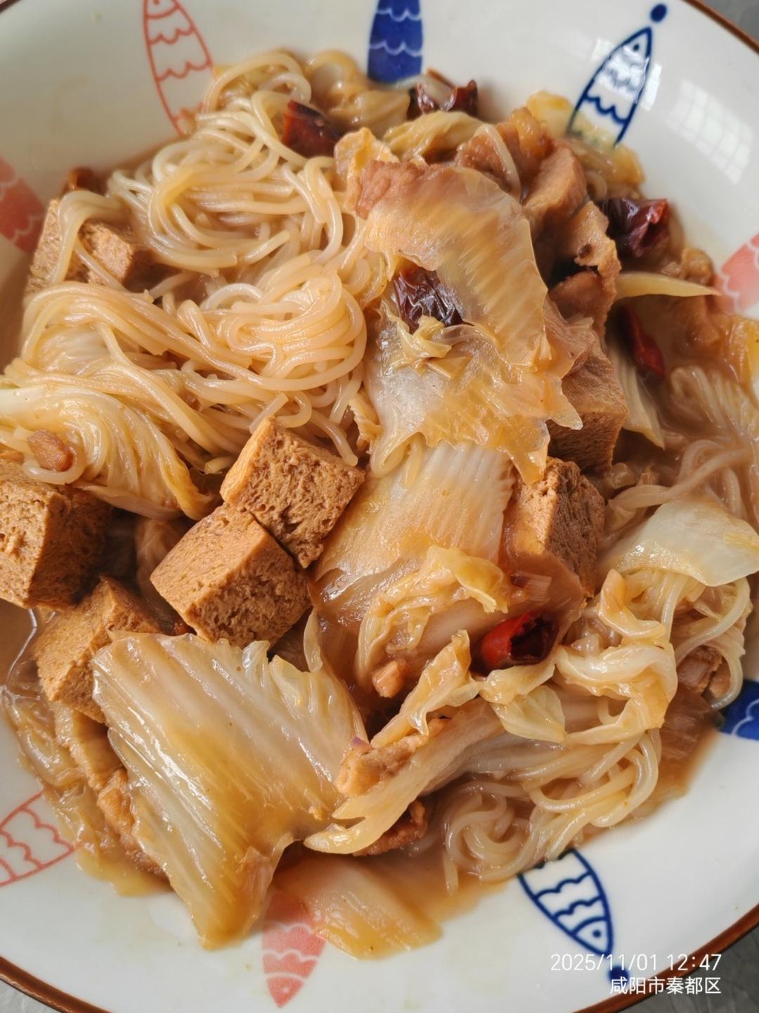 白菜冻豆腐炖粉条