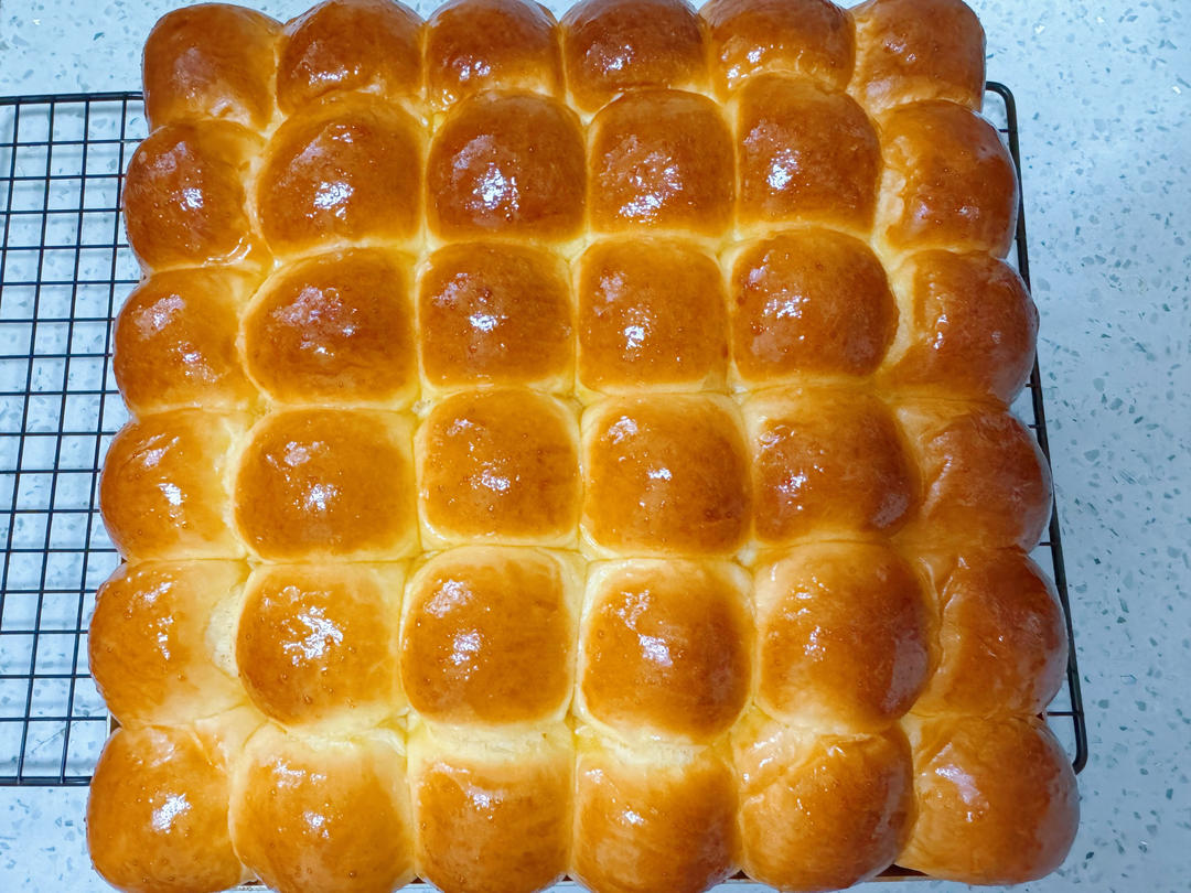 山姆同款黄油餐包，超简单在家就能复刻，卡白办了！