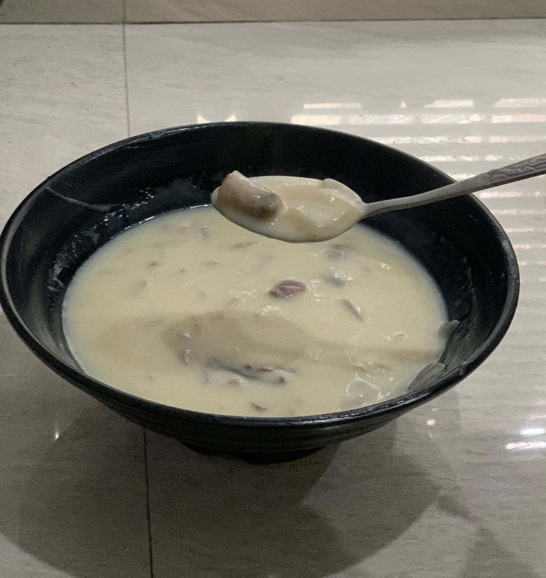 超惊艳奶油蘑菇汤(牛奶版本)