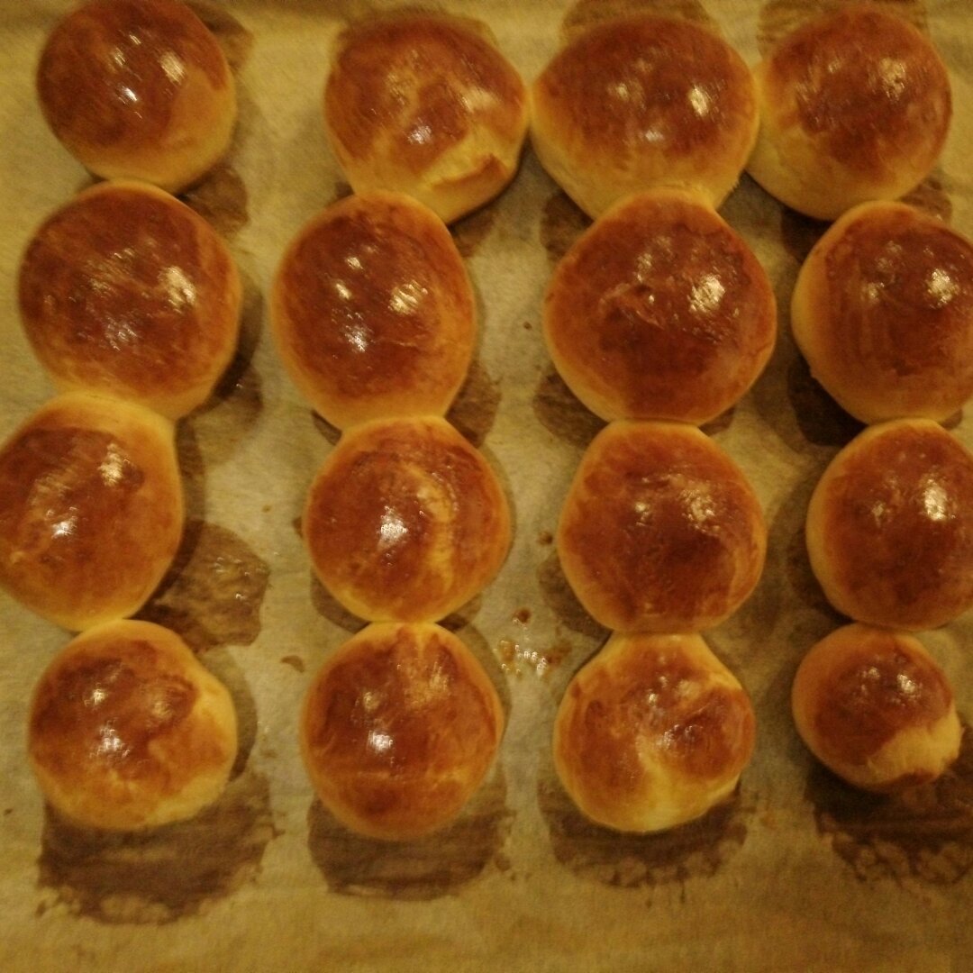 大人小孩都爱不释口的【蜂蜜牛奶小餐包】