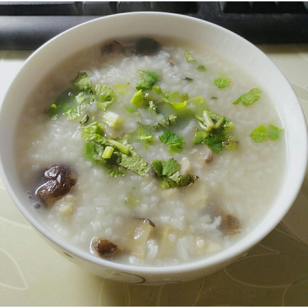 香菇滑鸡粥
