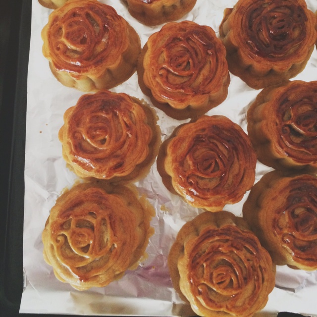 广式月饼——蛋黄莲蓉月饼