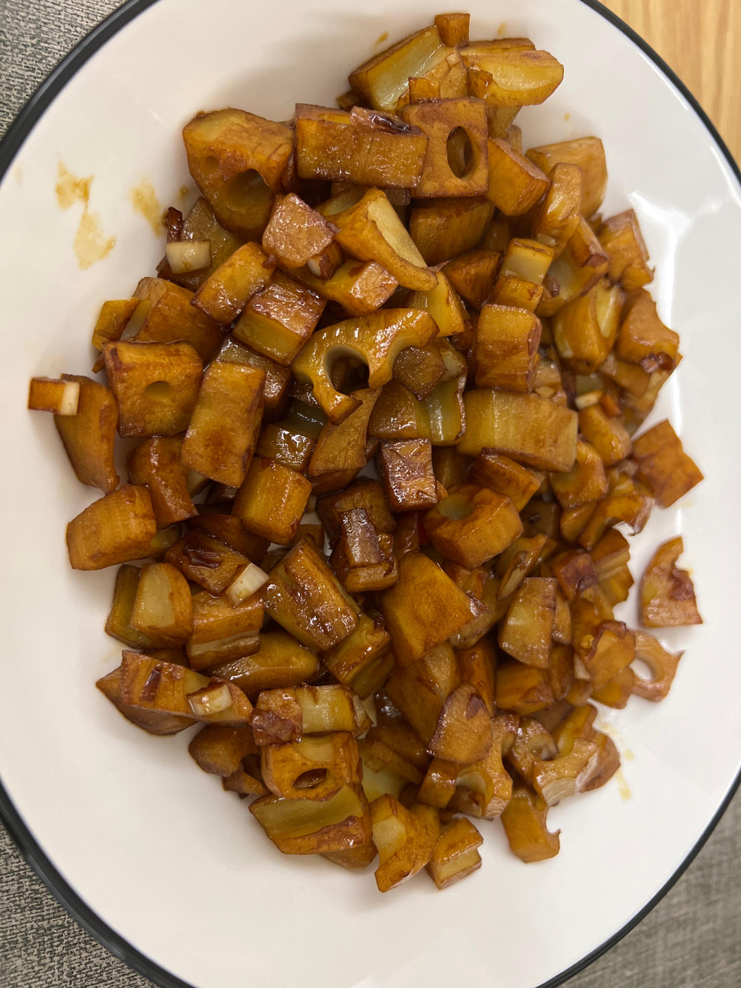 家常快手菜小炒藕丁真香