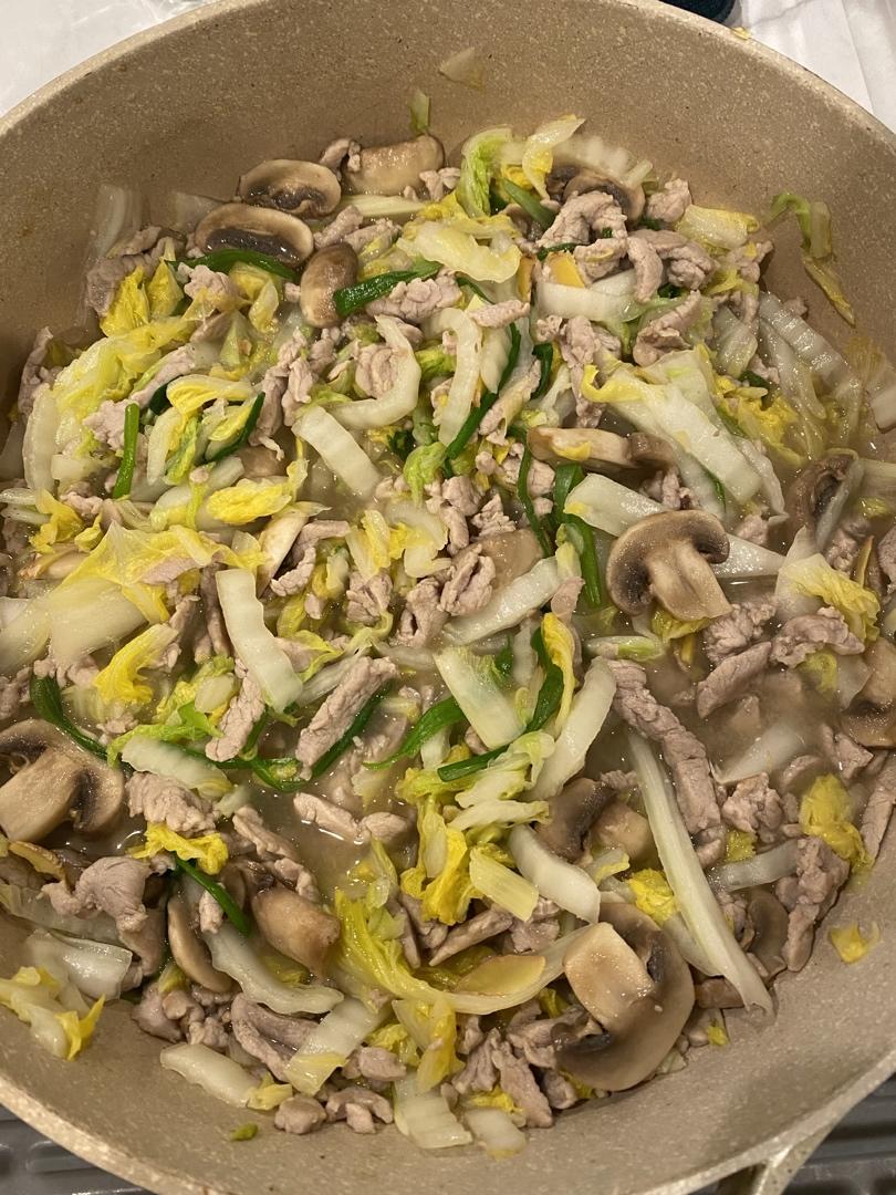 【白菜肉丝年糕汤】