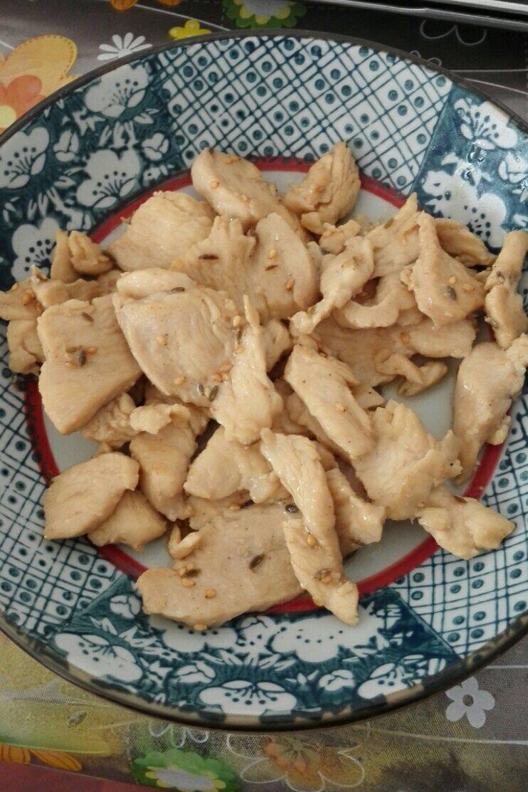 好吃爆炸的鸡胸肉做法（酒鬼鸡胸肉）
