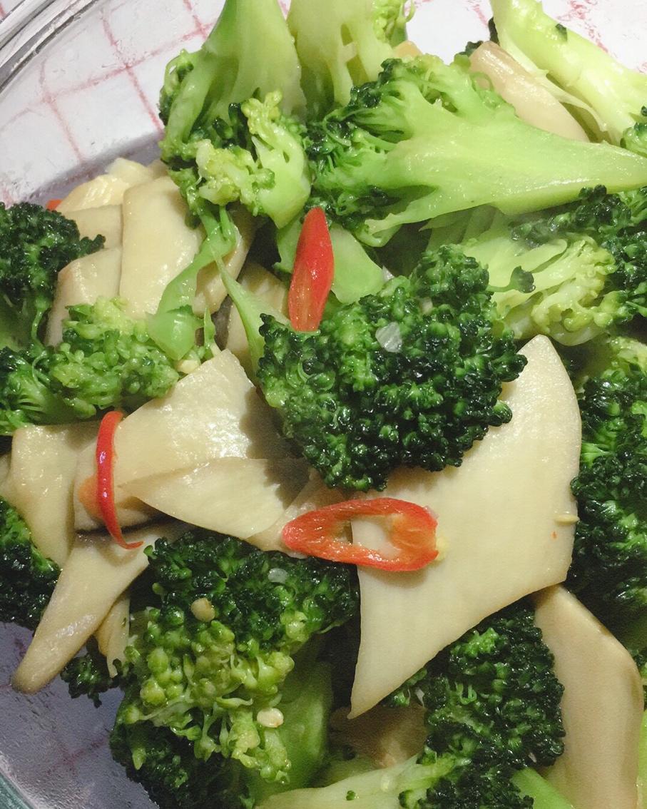 杏鲍菇炒西兰花